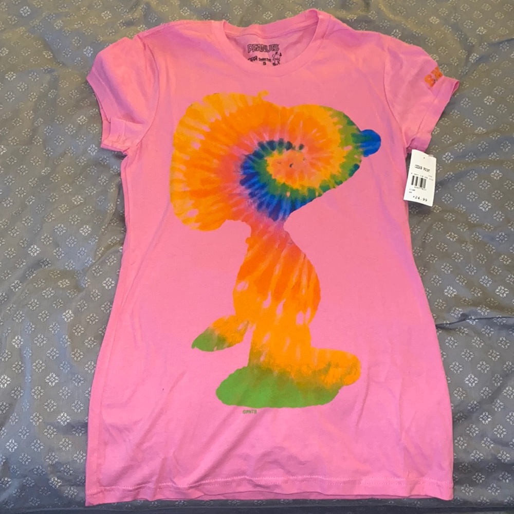 NEW pink Snoopy tie-dye shirt size small